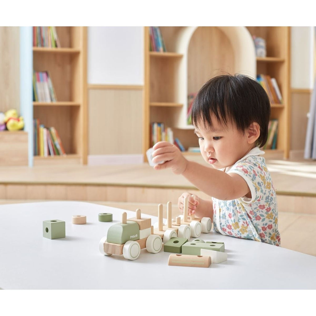 Tren Verde Apilable de Madera – Juguete Didáctico